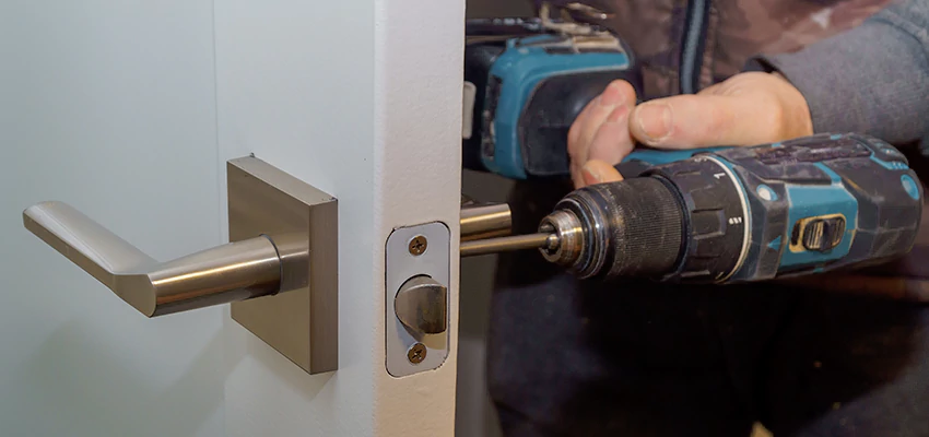 Broken Door Handle Lock Repair in North Highlands, California